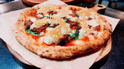 Pizza Della Salute